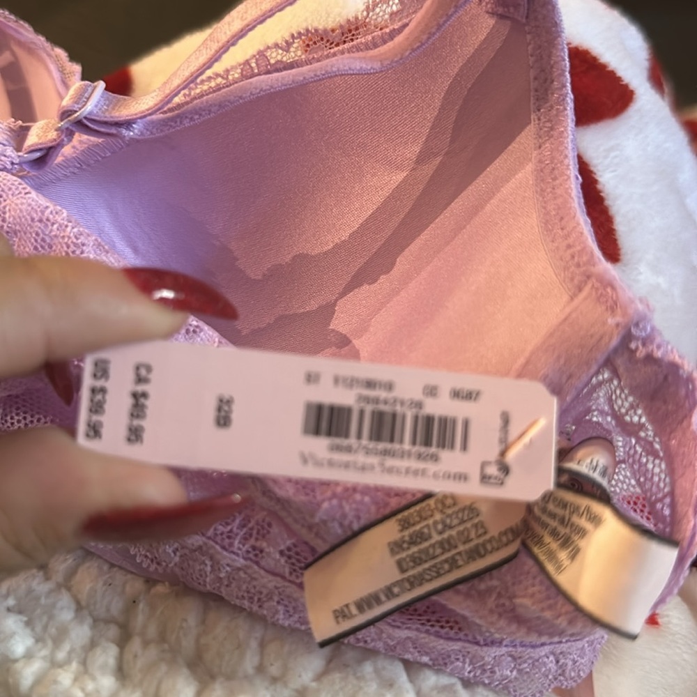 VICTORIA'S SECRET
Sexy‎ Tee Lightly-Lined Demi Bra - Picture 5 of 5